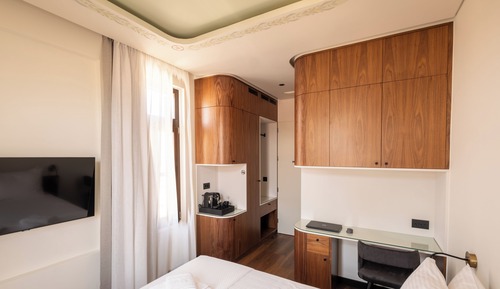 Habitación Deluxe doble, 1 cama de matrimonio, no fumadores, vistas a la ciudad