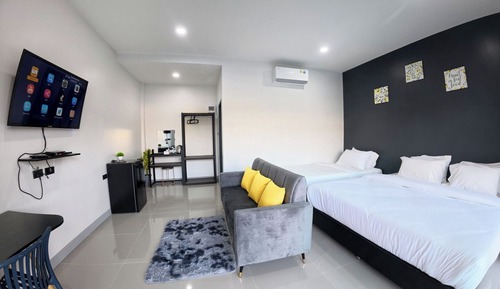 Habitación triple superior, balcón, vistas al jardín
