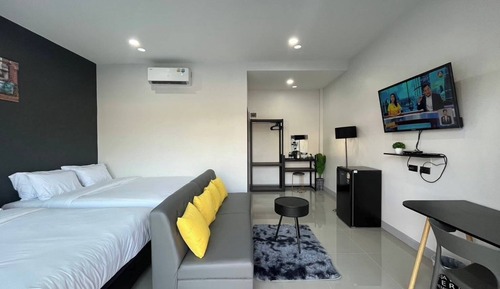 Habitación familiar doble, balcón, vistas al jardín