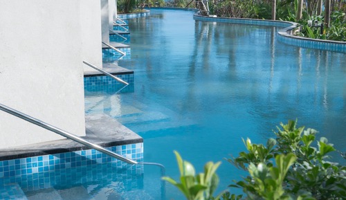 Habitación básica doble, balcón, vistas a la piscina