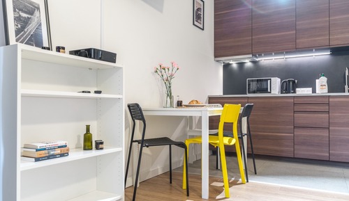 Apartamento clásico, vistas al jardín