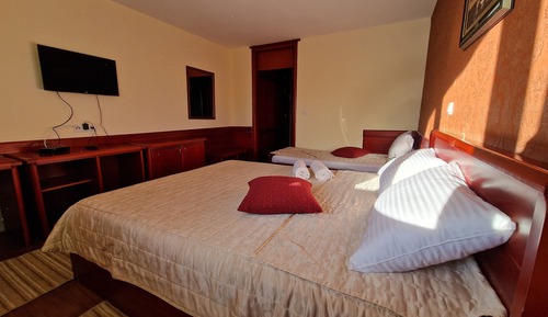 Habitación triple Confort, vistas a la montaña