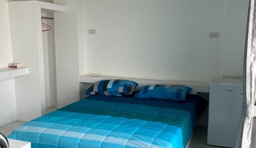 Habitación económica doble, balcón, vistas a la ciudad