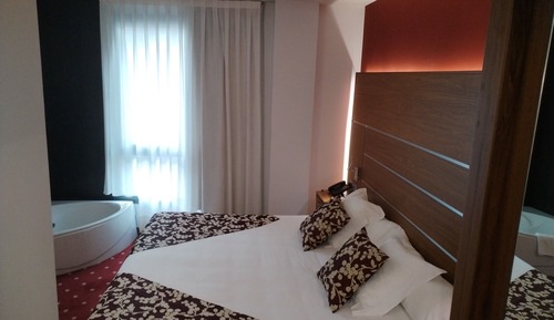 Habitación Confort con 1 cama doble o 2 individuales