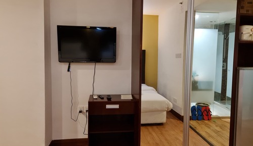Habitación básica con 2 camas individuales