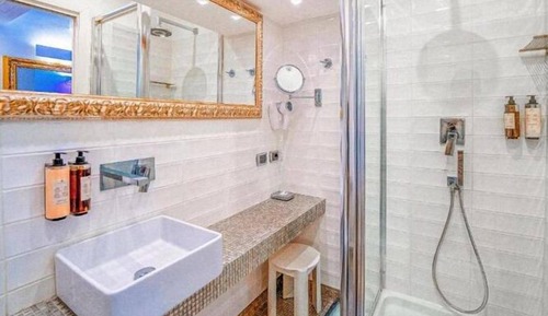 Habitación triple junior, vistas a la ciudad (Trevi)