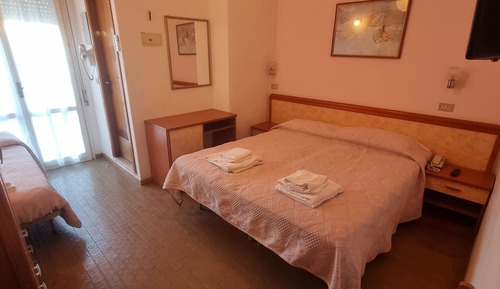 Habitación triple económica