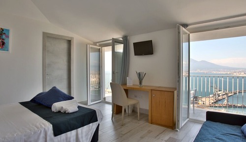 Habitación triple superior, vistas al mar