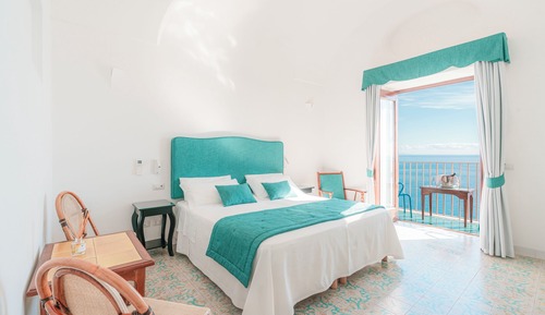 Camera Classic con letto matrimoniale king o 2 letti singoli, vista mare, balcone