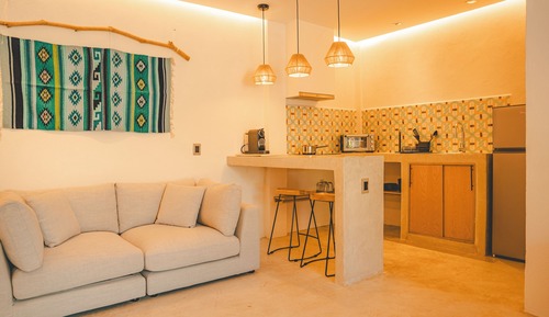 Habitación junior doble, 1 cama de matrimonio grande, vistas a la piscina