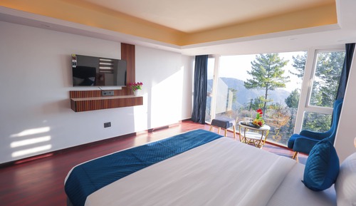 Habitación superior, vistas a la montaña