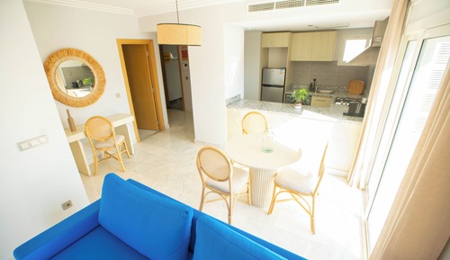 Estudio estándar, balcón