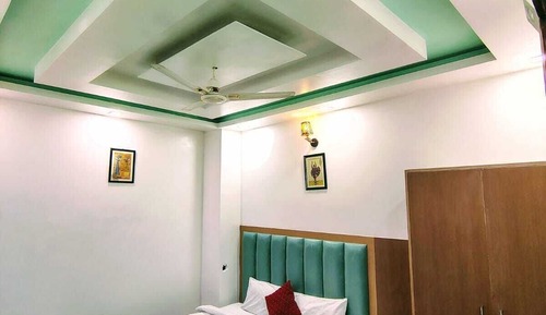 Habitación Premium con 1 cama doble o 2 individuales, 1 cama de matrimonio grande