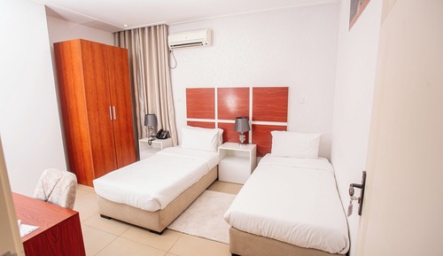 Habitación con 2 camas individuales
