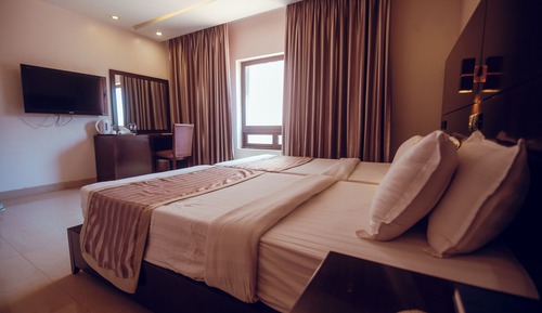 Habitación Deluxe con 1 cama doble o 2 individuales, vistas al jardín