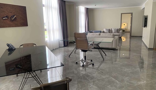 Suite, varias camas, no fumadores, cocina básica (Living Room;Presidential)