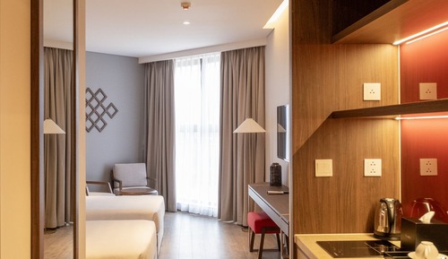 Habitación clásica con 1 cama doble o 2 individuales, 2 camas individuales, vistas al mar