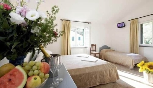 Habitación triple clásica, vistas al complejo turístico