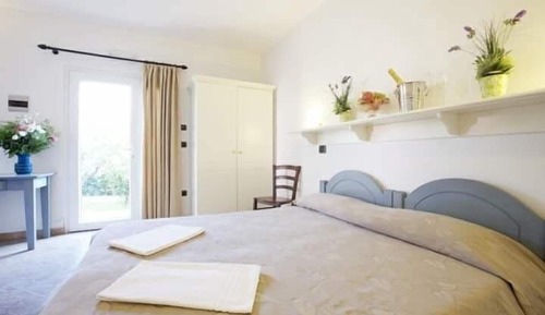 Habitación clásica con 1 cama doble o 2 individuales, vistas al complejo turístico
