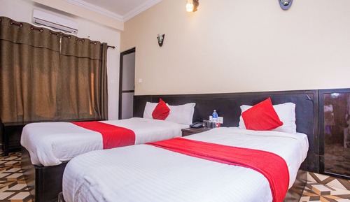 Habitación estándar con 1 cama doble o 2 individuales, vistas al jardín