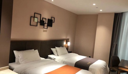 Habitación Confort con 1 cama doble o 2 individuales