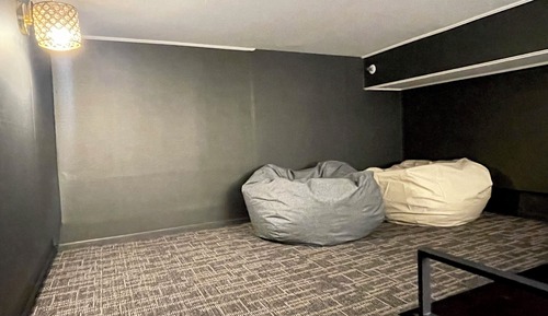 Dark Deluxe Room