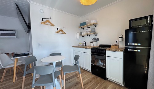 Estudio clásico, 2 camas de matrimonio, no fumadores, cocina básica