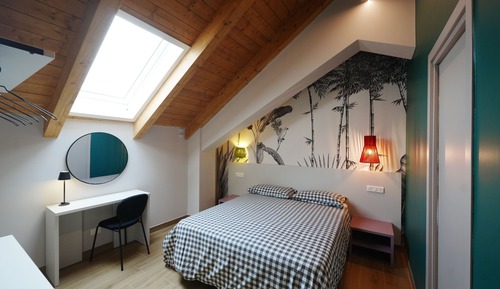Habitación Confort con 1 cama doble o 2 individuales