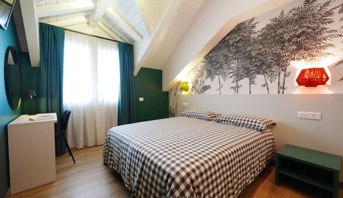 Habitación Confort, vistas parciales al mar
