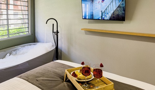 Estudio Confort, 1 cama de matrimonio, bañera, vistas al jardín
