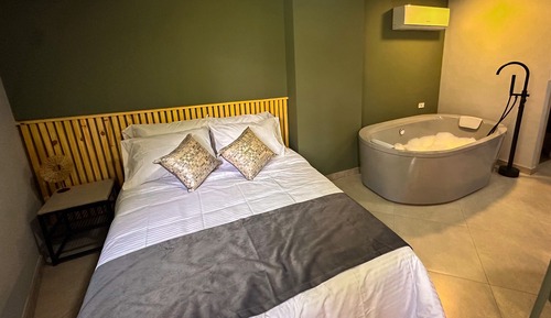 Estudio Deluxe, 1 cama doble, bañera, vistas al jardín