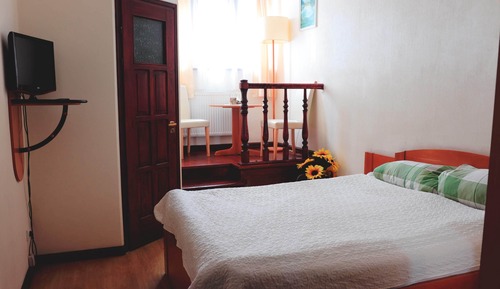 Habitación clásica doble, vistas parciales al lago