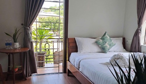 Habitación superior, vistas a la montaña