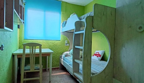 Habitación junior con 2 camas individuales, vistas a la ciudad
