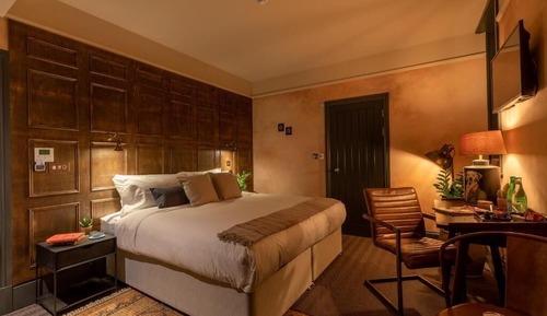 Habitación Deluxe con 1 cama doble o 2 individuales, vistas a la ciudad