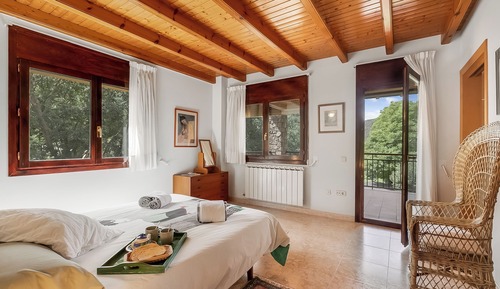 Casa adosada familiar, 4 habitaciones, 2 baños (Seu D'Urgell Pyrenees Holiday Home)