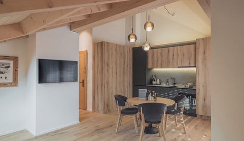 Apartamento, vistas a la montaña, en una planta alta