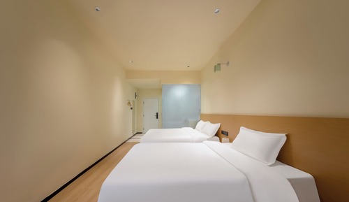 Habitación familiar con 2 camas individuales