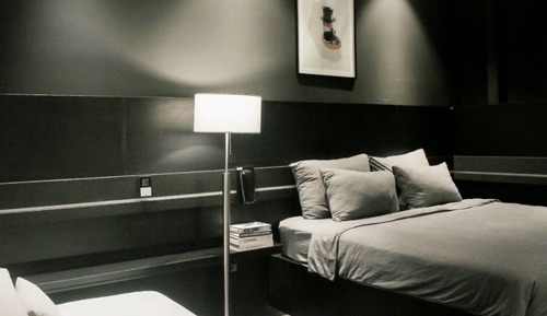Habitación superior, sin ventanas