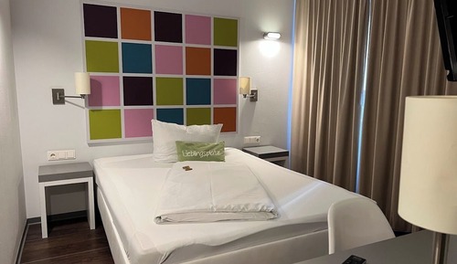 Habitación Confort con 1 cama doble o 2 individuales, no fumadores, baño privado