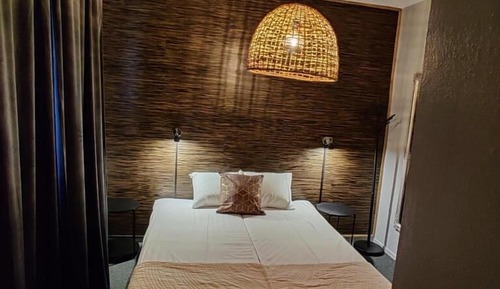 Habitación clásica con 1 cama doble o 2 individuales, vistas a la ciudad