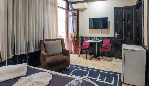 Habitación de diseño, balcón