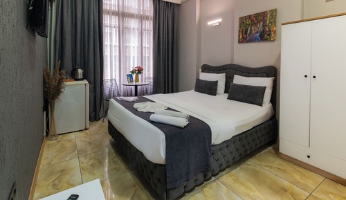 Habitación clásica, 1 cama doble, Aire acondicionado, vistas a la ciudad