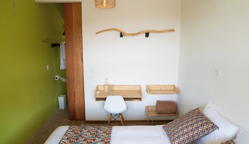 Habitación Confort doble, patio, vistas a la colina