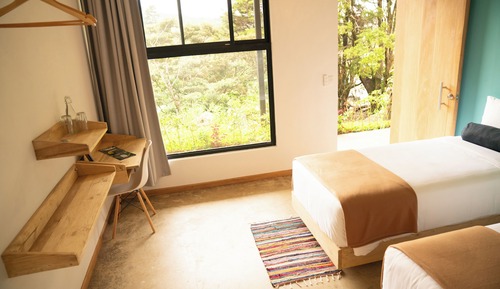 Habitación cuádruple, patio, vistas a la colina