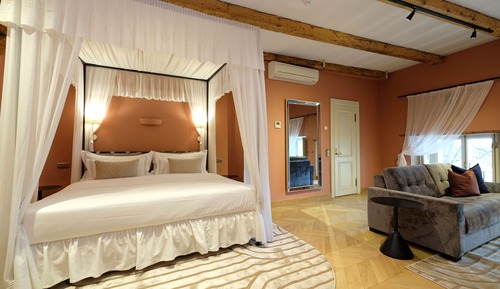 Suite Signature