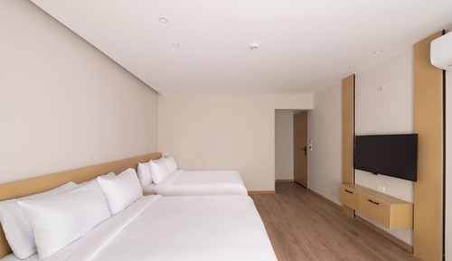 Habitación cuádruple Confort, vistas a la ciudad