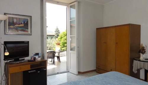 Habitación económica con 1 cama doble o 2 individuales, balcón