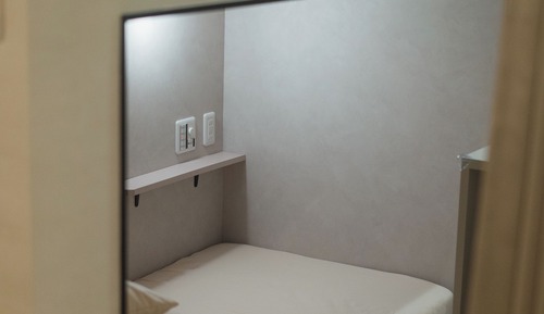 Cabaña básica, solo para mujeres, no fumadores