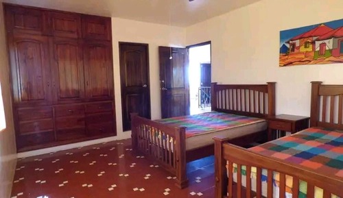 Casa, 4 habitaciones, piscina privada, vistas al jardín